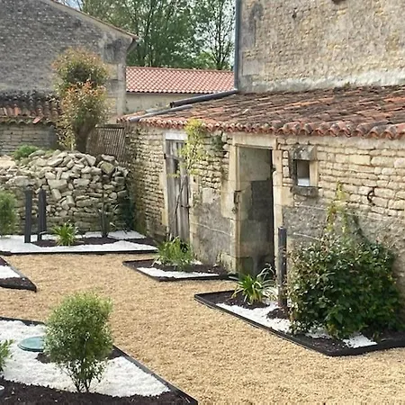 Des Lunes Guest house