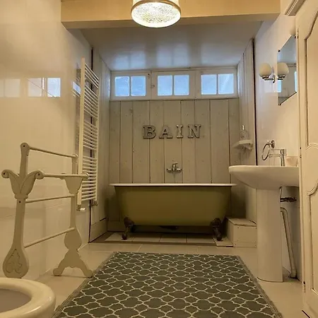 Des Lunes Casa de hóspedes *